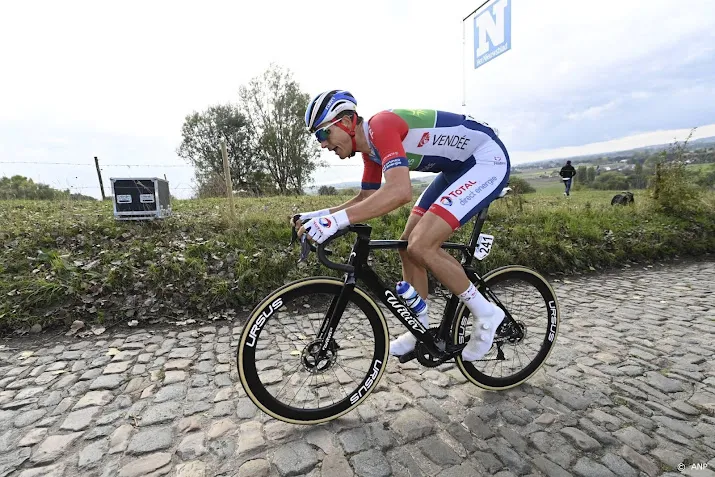 zieke wielrenner terpstra mist wegwedstrijd ek