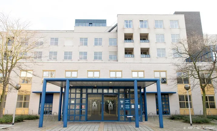 ziekenhuizen overspoeld door telefoontjes
