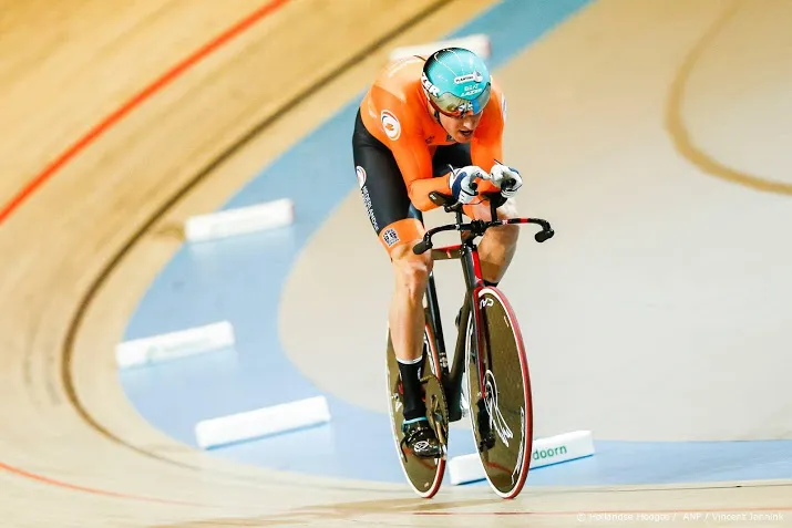 zilver voor bos op 1 kilometer tijdrit