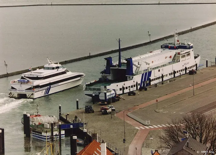 zoektocht gaande naar vermisten na aanvaring bij terschelling