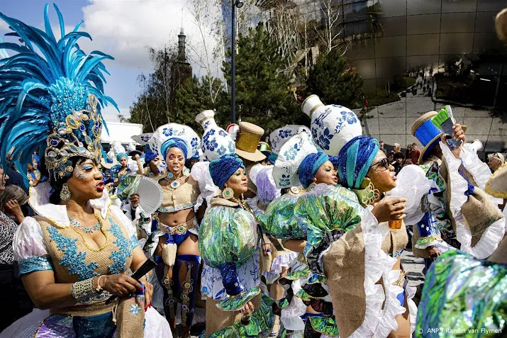 zomercarnaval verloopt soepel verbod niet gehandhaafd