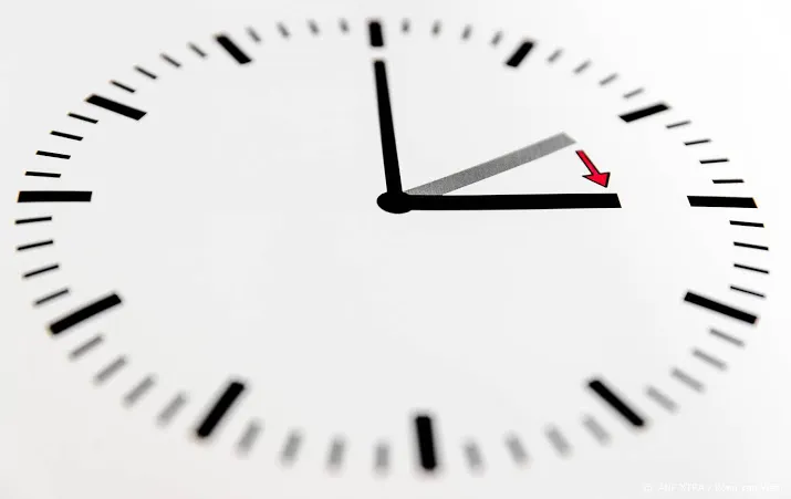 zomertijd ingegaan klok uur vooruit