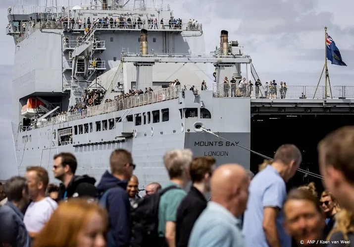 zon 35 000 bezoekers bij marinedagen in den helder