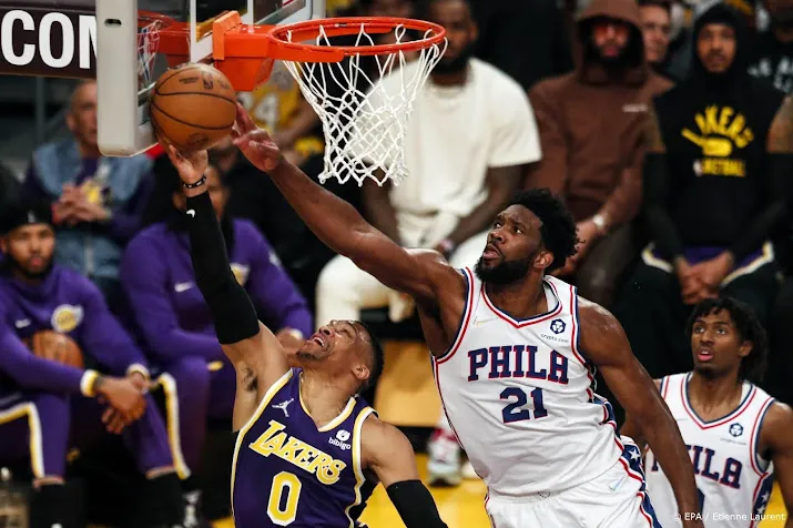 zonder lebron james verliezen de lakers van de sixers