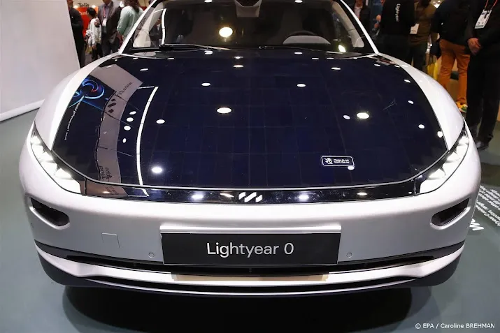 zonneautomaker lightyear richt zich voorlopig niet op zonneautos