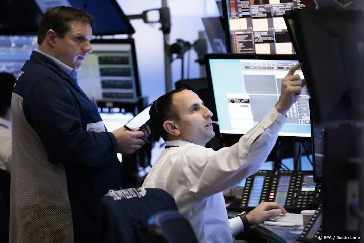 zorgen om coronabesmettingen in china drukken op wall street