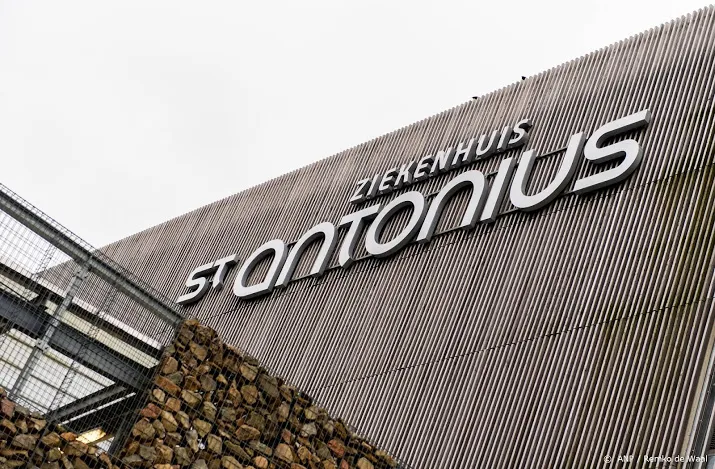 zorginstellingen schieten deel zorgbonus voor