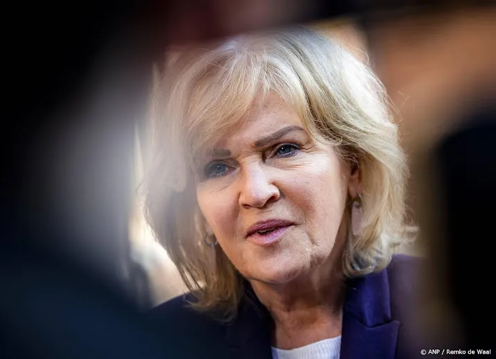 zorgminister erkent dat q koortspatienten ernstig zijn getroffen