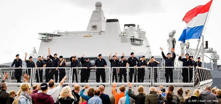 zr ms de ruyter na zes maanden teruggekeerd