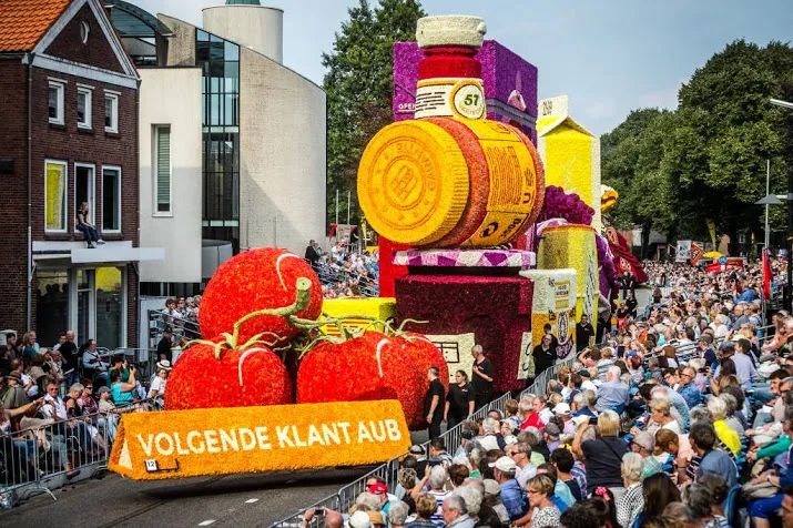 zundert presenteert weer grootste dahliacorso