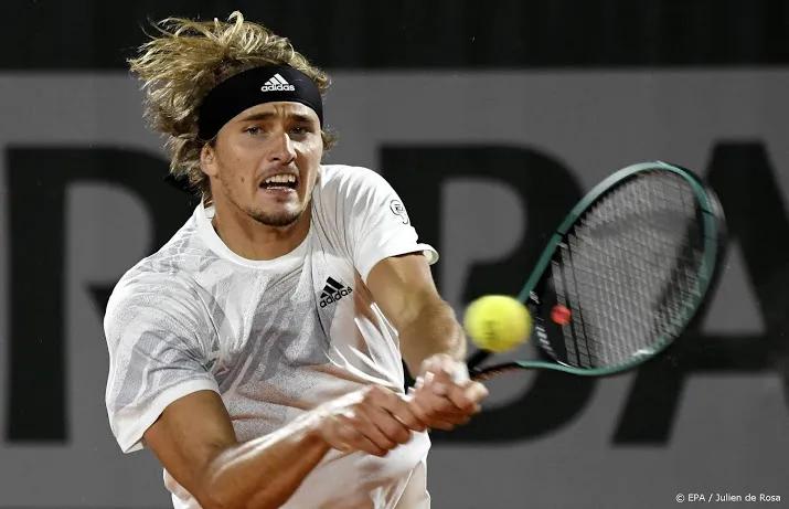 zverev dendert door naar vierde ronde op roland garros