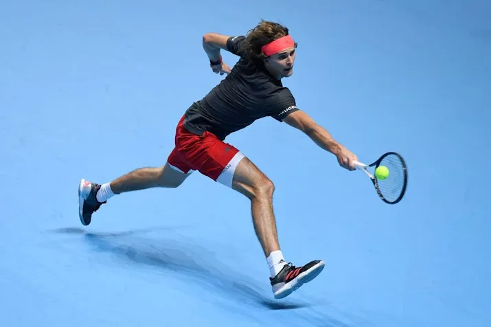 zverev klopt djokovic in eindstrijd atp finals