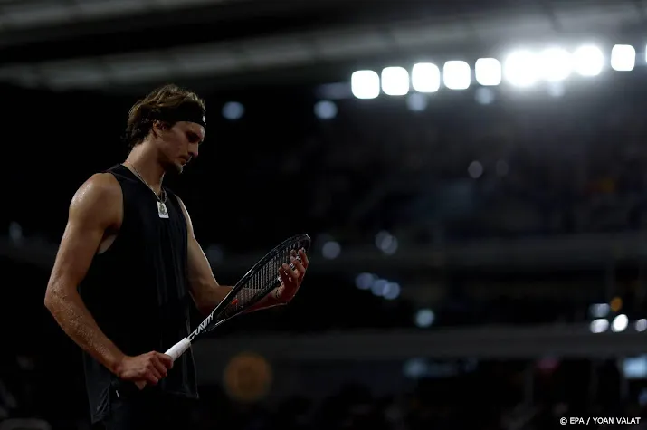zverev luistert rentree op tennisbaan op met zege in saudi arabie