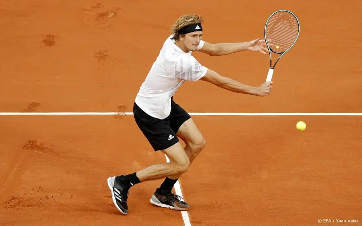 zverev na zege op herbert in marathonpartij naar derde ronde