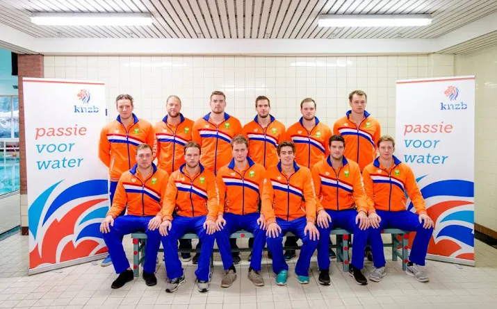 zware nederlaag waterpoloteam in hongarije