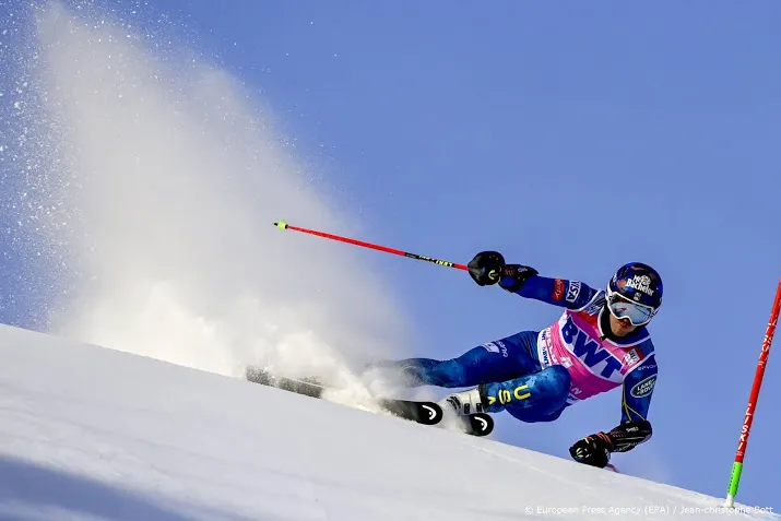 zware val skier ford in adelboden
