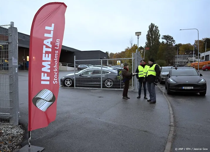 zweedse metaalbond daagt tesla voor rechter