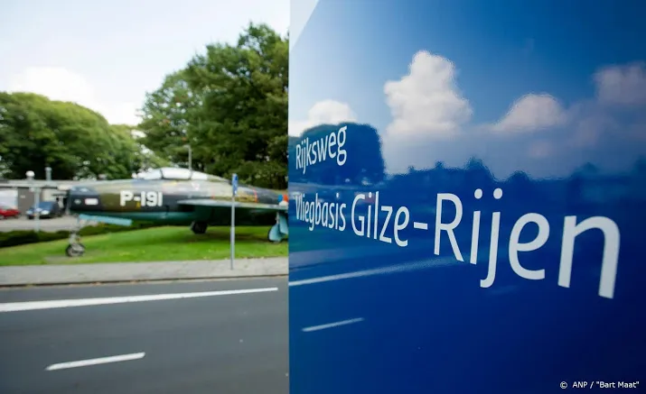 zweefvliegtuig neergestort bij vliegbasis gilze rijen