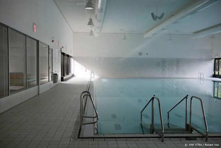 zwembaden verlagen watertemperatuur vanwege gestegen energieprijs