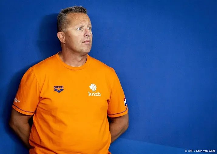 zwembond ziet geen aantoonbaar ongepast gedrag coach faber