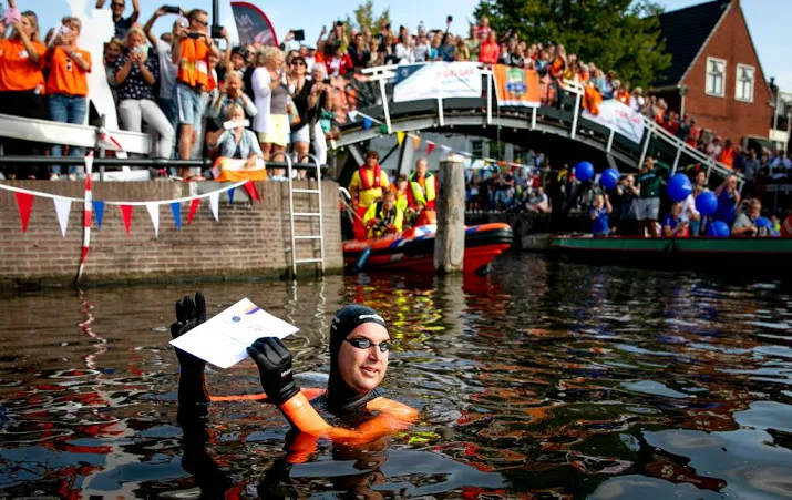 zwemmer van der weijden op schema