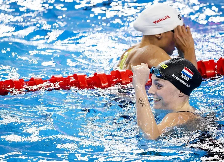 zwemster steenbergen met nationaal record naar wk finale 100 vrij