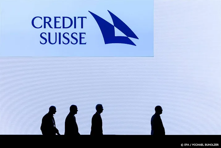 zwitserland schrapt of verlaagt bonussen top credit suisse