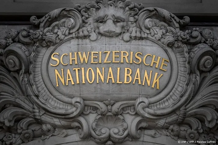 zwitserland verlaagt als eerste grote centrale bank de rente