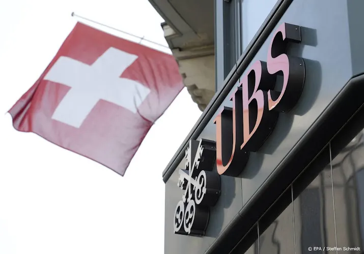 zwitsers ubs boekt minder winst door kosten franse belastingzaak