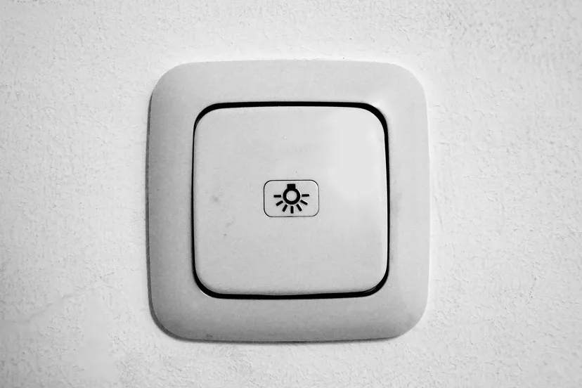 light-switch-1519735_1280