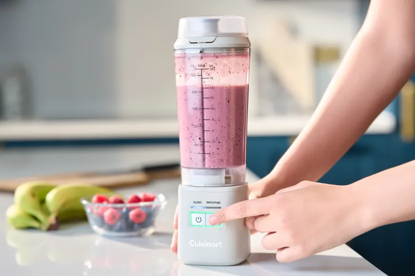 Amrita - Conair - Portable Blender Lifestyle - 12