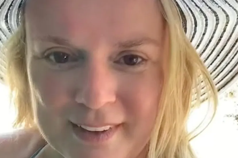 220806BETTYOWCZAREKTIKTOK