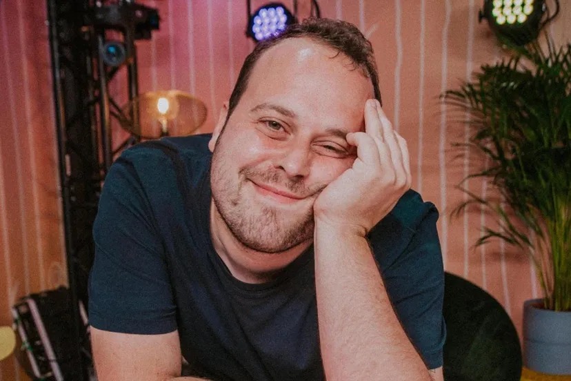 230331SANDERGILLISINSTAGRAM