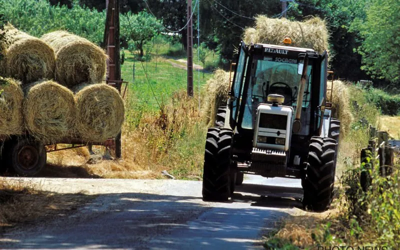 TractorPhotonews