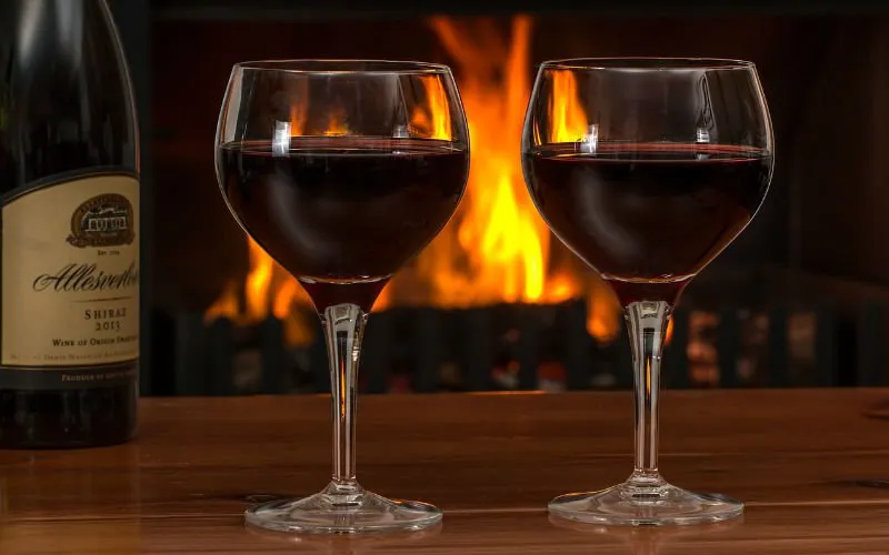 red wine 2443699 1280