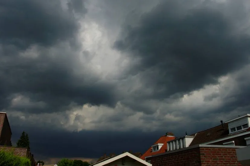 250621onweer