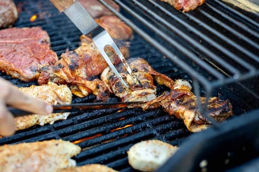 250819BARBECUEVLEES