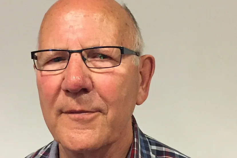 2015 04 22 pcob de nieuwe penningmeester en het nieuwe bestuurslid de heer piet helmus