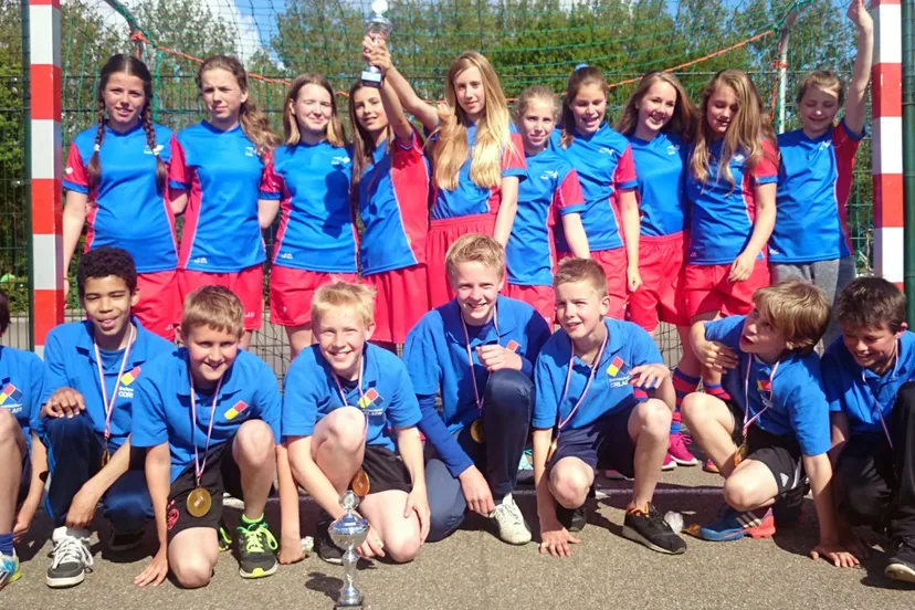 2015 05 20 schoolhandbal