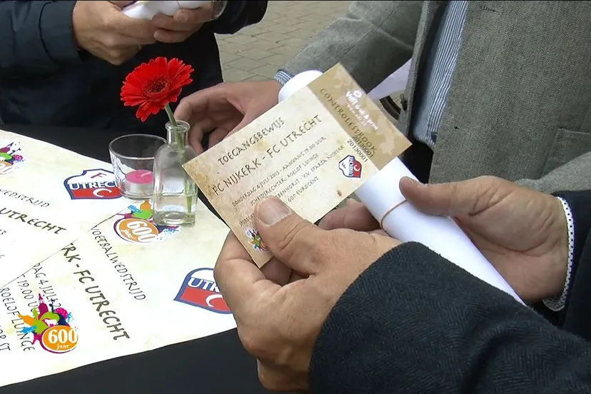 mforel6uqdwqu1p0xvpoxjf9k 2013 06 01kaartverkoopfcnijkerkfcutrecht