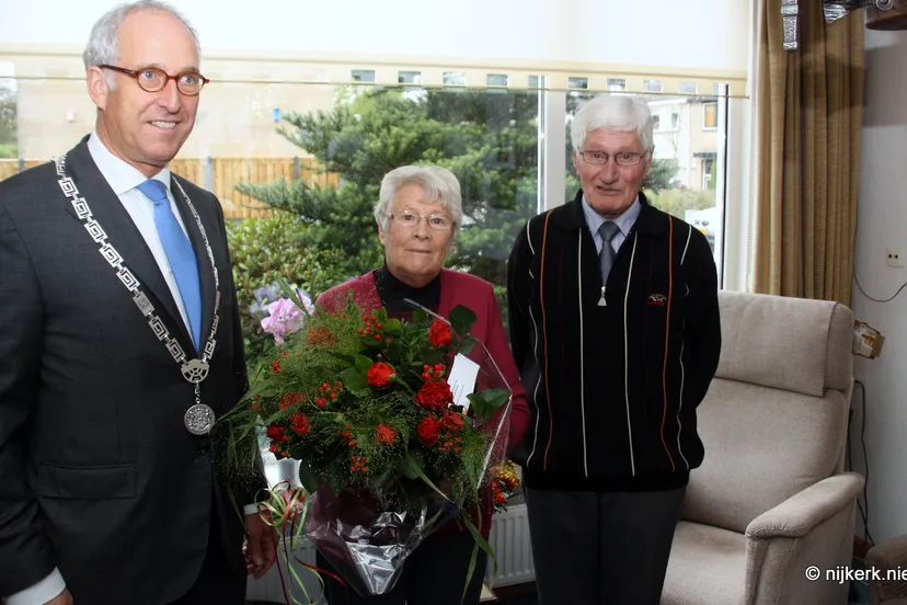 sw1xgbmluvz6msog4vyh47mhb 2013 11 04 echtpaar