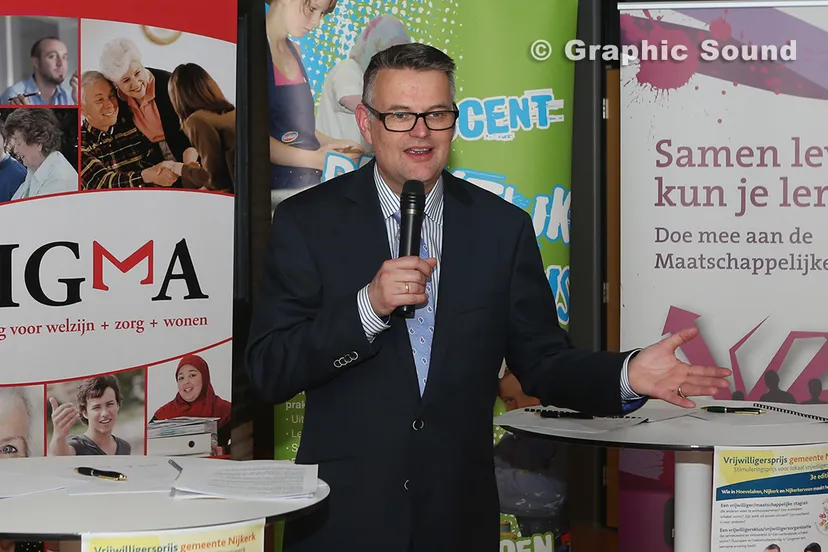 u9wsg6ih71u5vln2r07tzaxqn 2014 03 13 convenant stagest 05