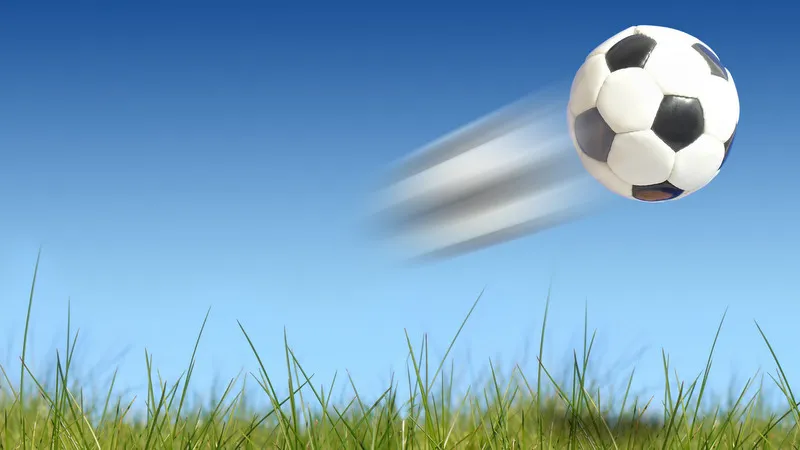 v8kjj01cny23bawz8owsmj69f voetbal shutterstock7213243