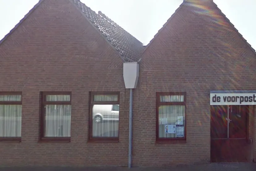 105 11 04 voorpost