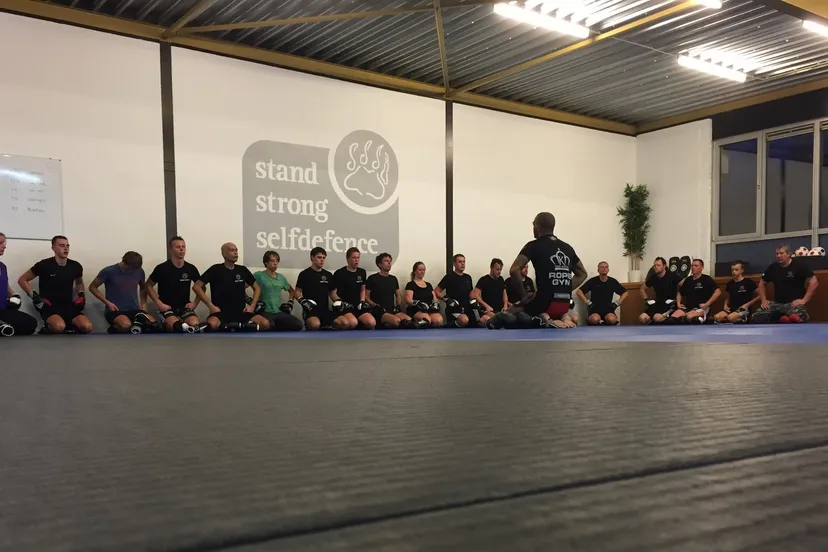 2014 12 22 stand strong selfdefence krav maga nijkerk 2