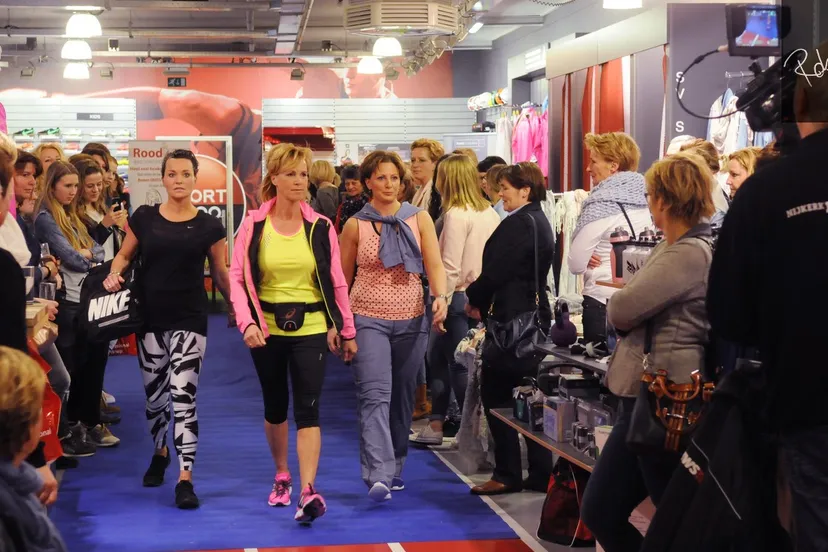 2015 03 26 ladies night sport 2000 01