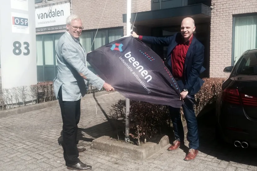 2015 04 08 opening beenen nijkerk