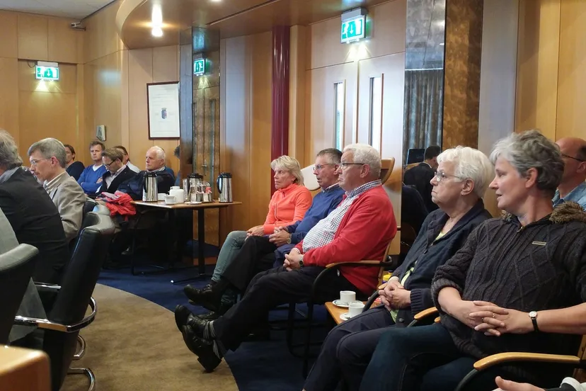 2015 04 30 publieke tribune raad