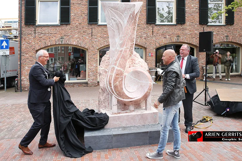 2015 05 28 onthulling 600 jaar nijkerk 005