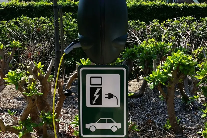 2015 06 14 laadpaal salentein